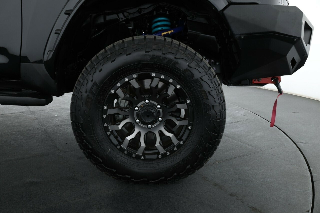 Toyota Landcruiser image 3