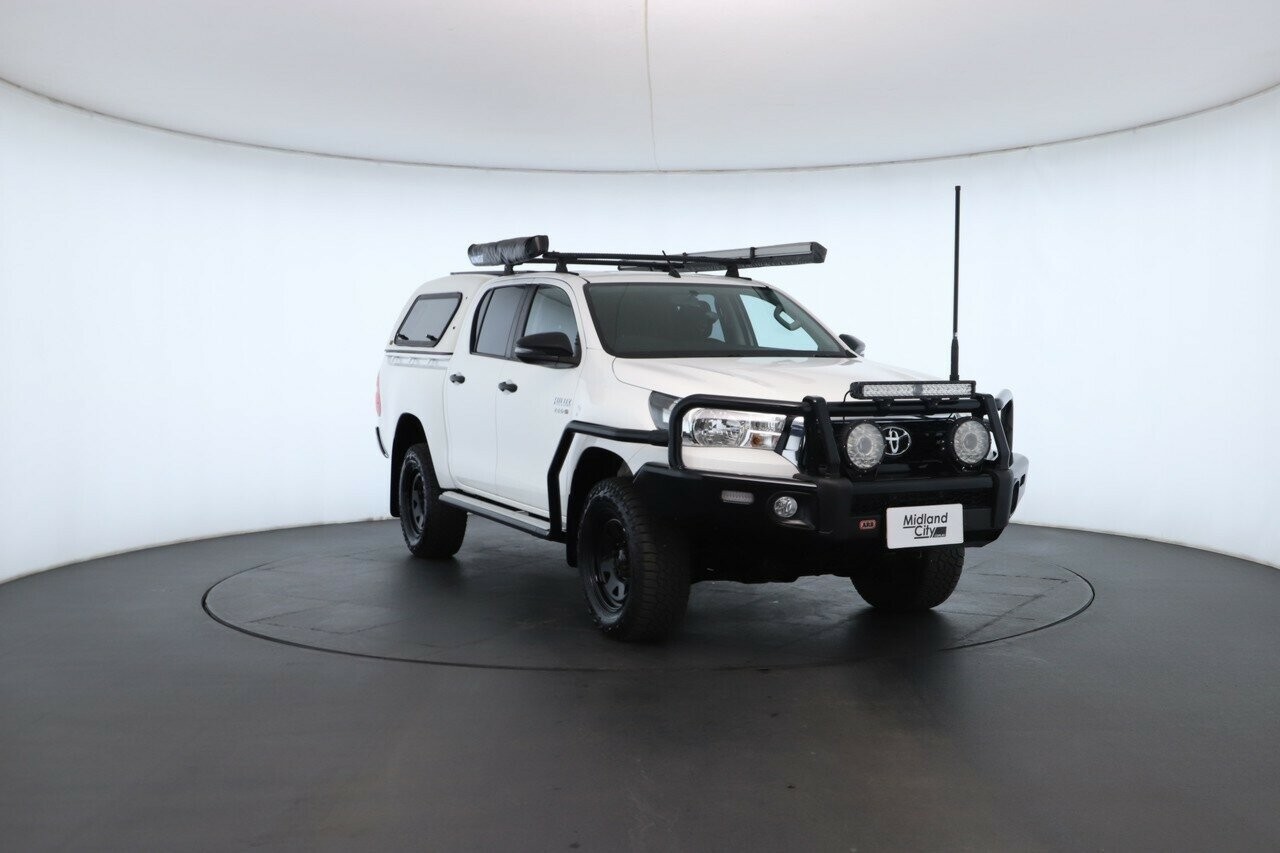 Toyota Hilux image 4