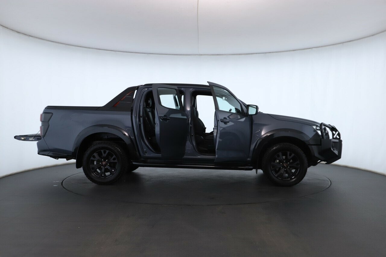 Isuzu D-max image 2