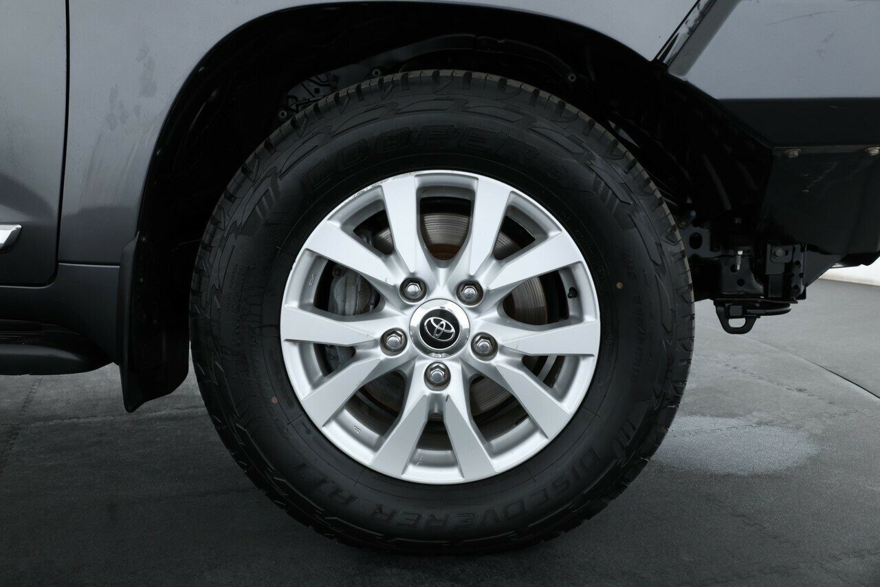 Toyota Landcruiser image 3