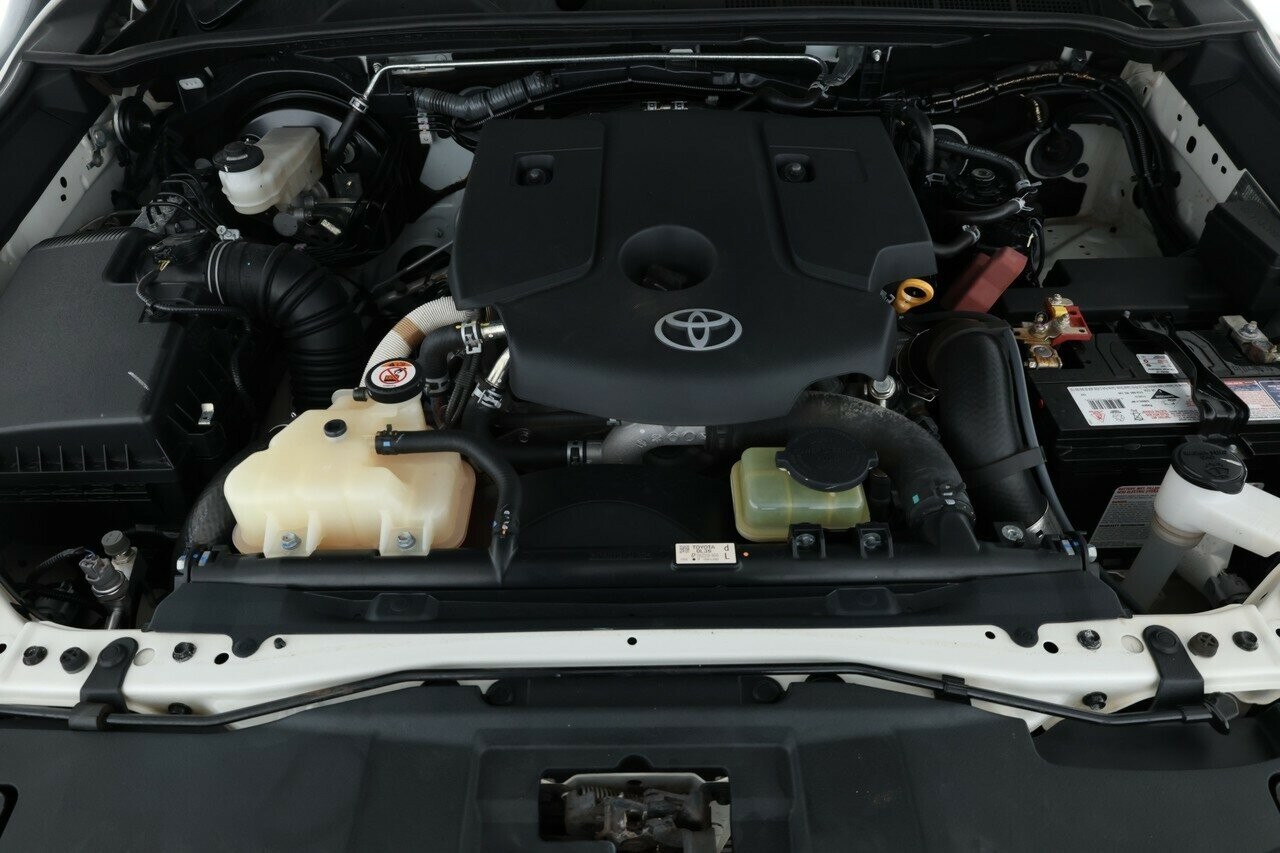 Toyota Hilux image 4