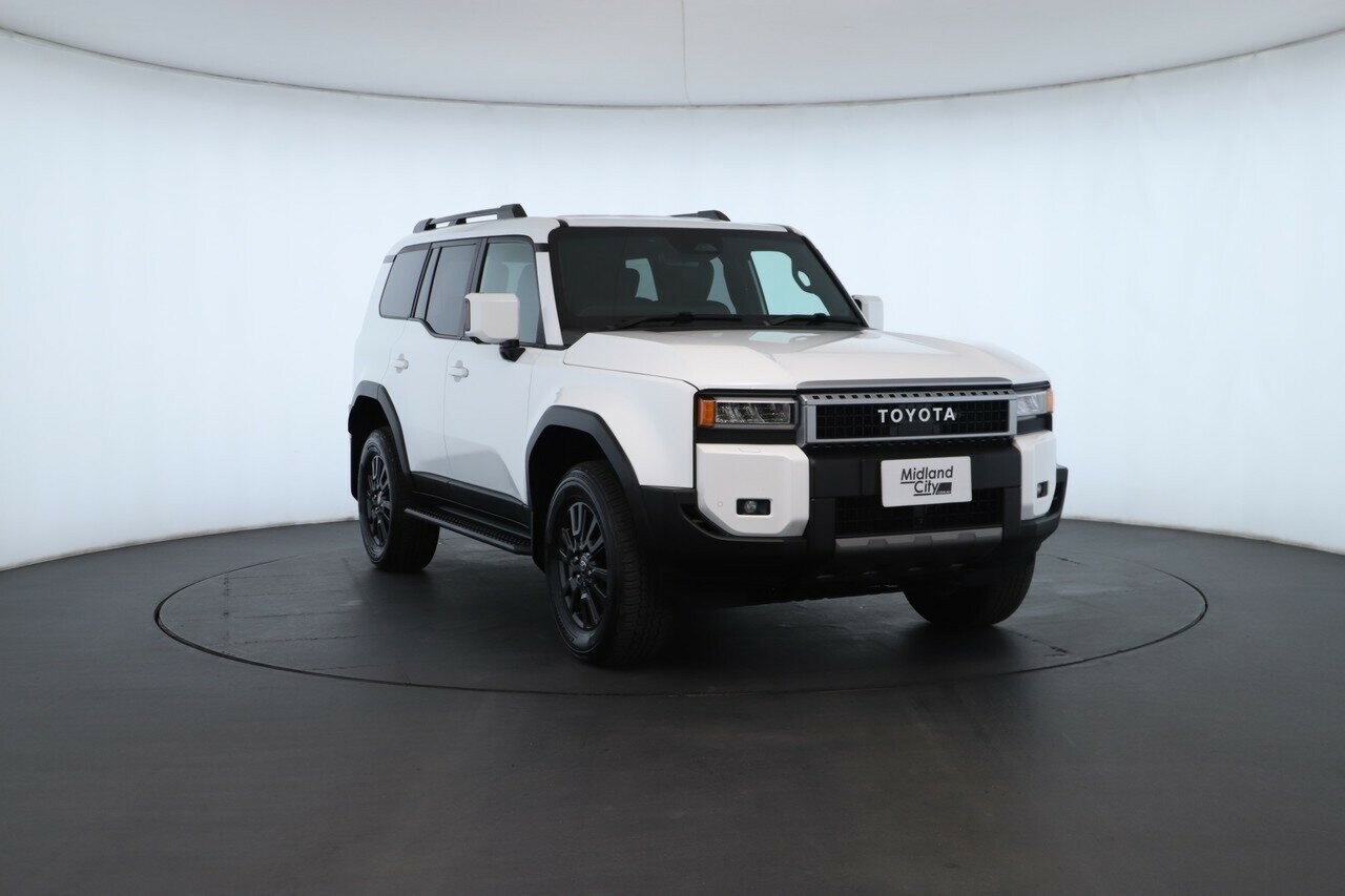 Toyota Landcruiser Prado image 4