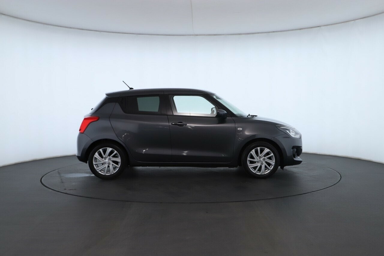 Suzuki Swift image 2