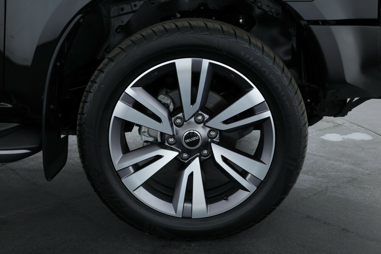 Isuzu Mu-x image 4