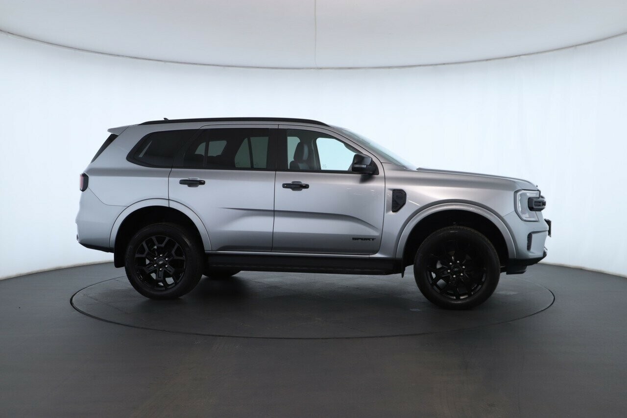 Ford Everest image 2