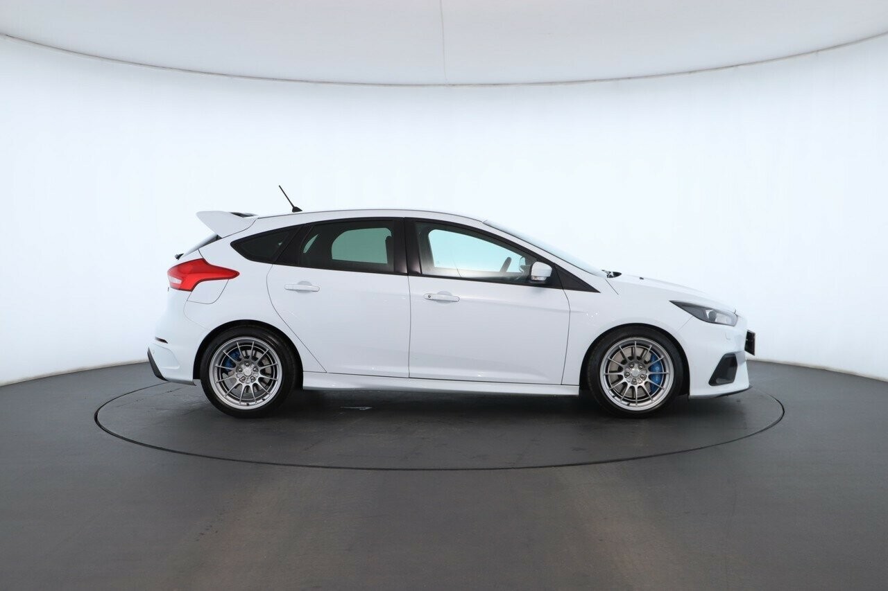Ford Focus image 2