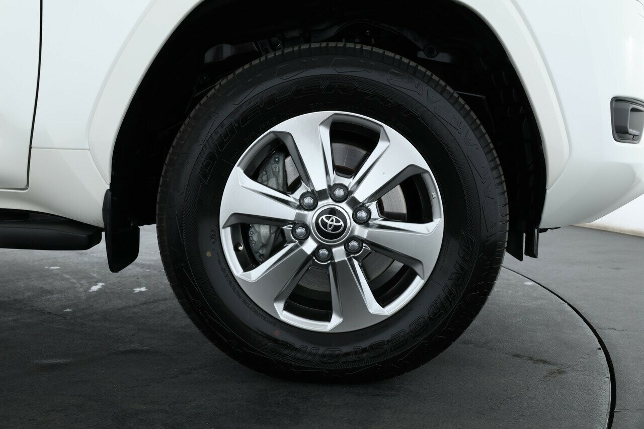 Toyota Landcruiser image 3