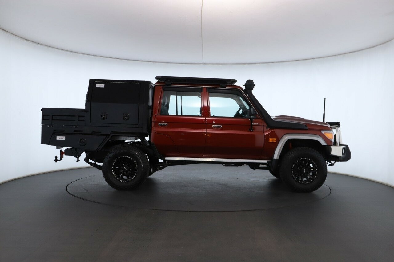 Toyota Landcruiser image 2