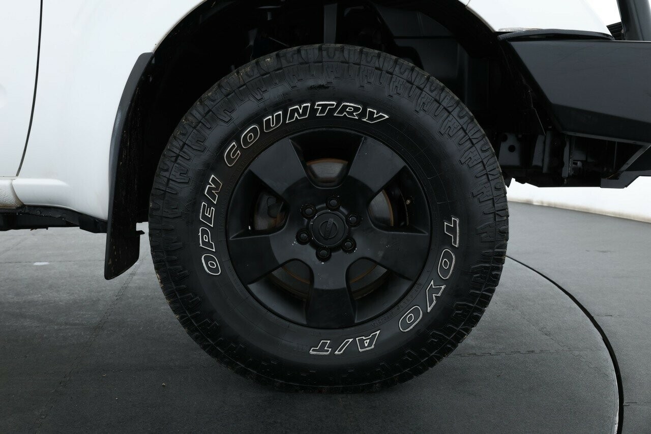Nissan Navara image 2