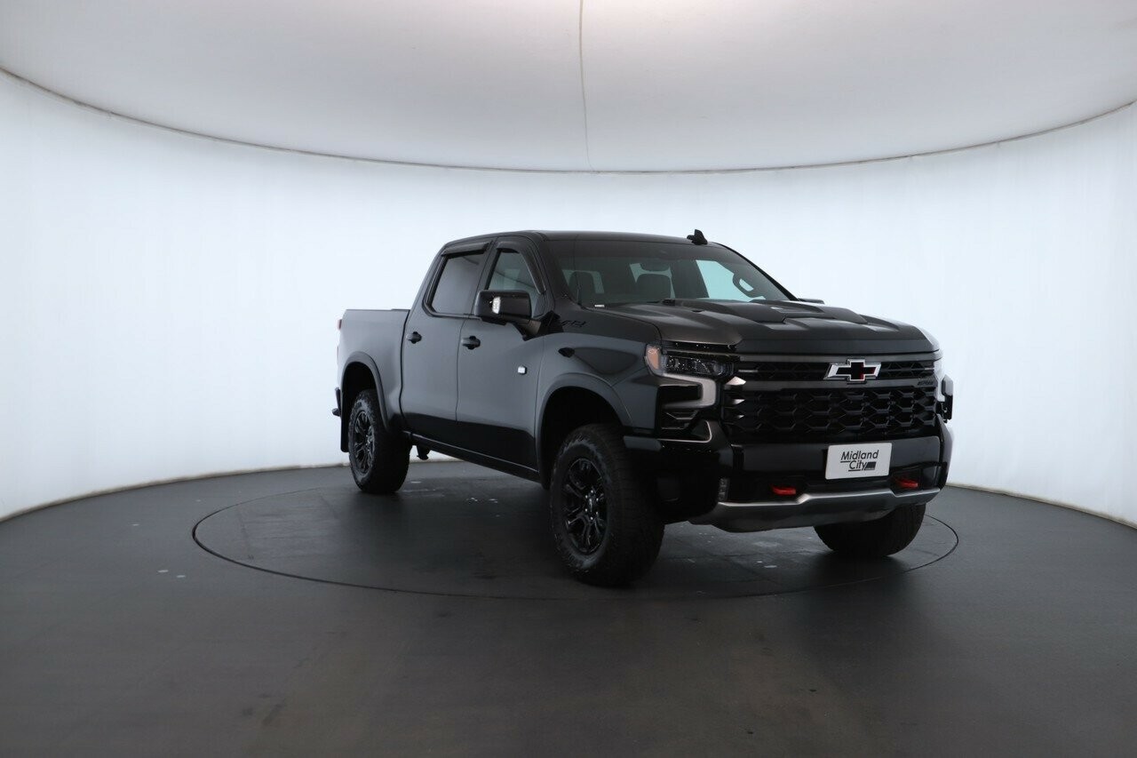 Chevrolet Silverado image 4