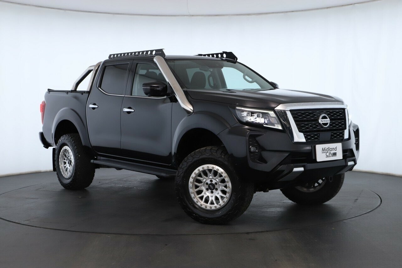 Nissan Navara image 1