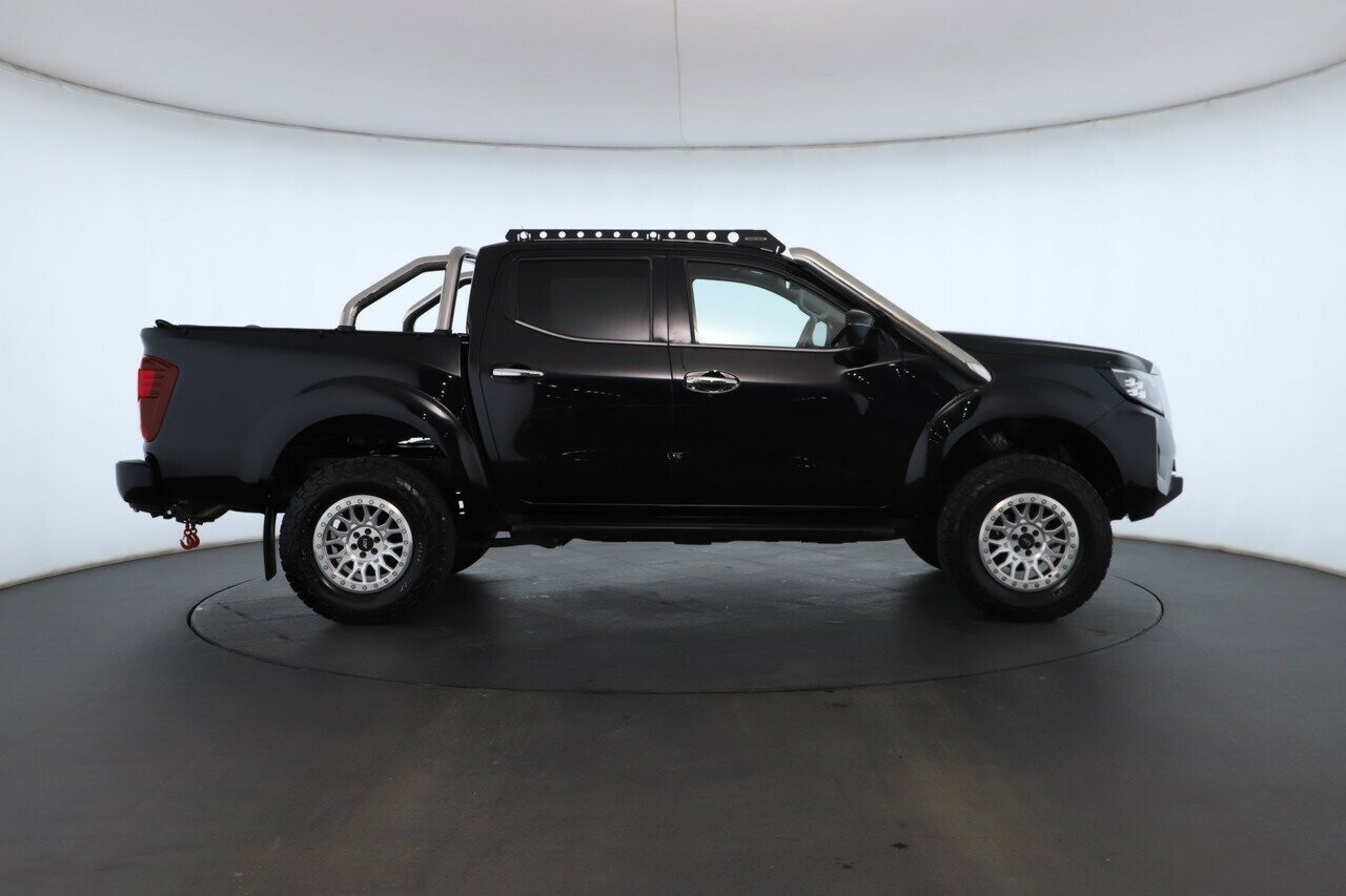 Nissan Navara image 2
