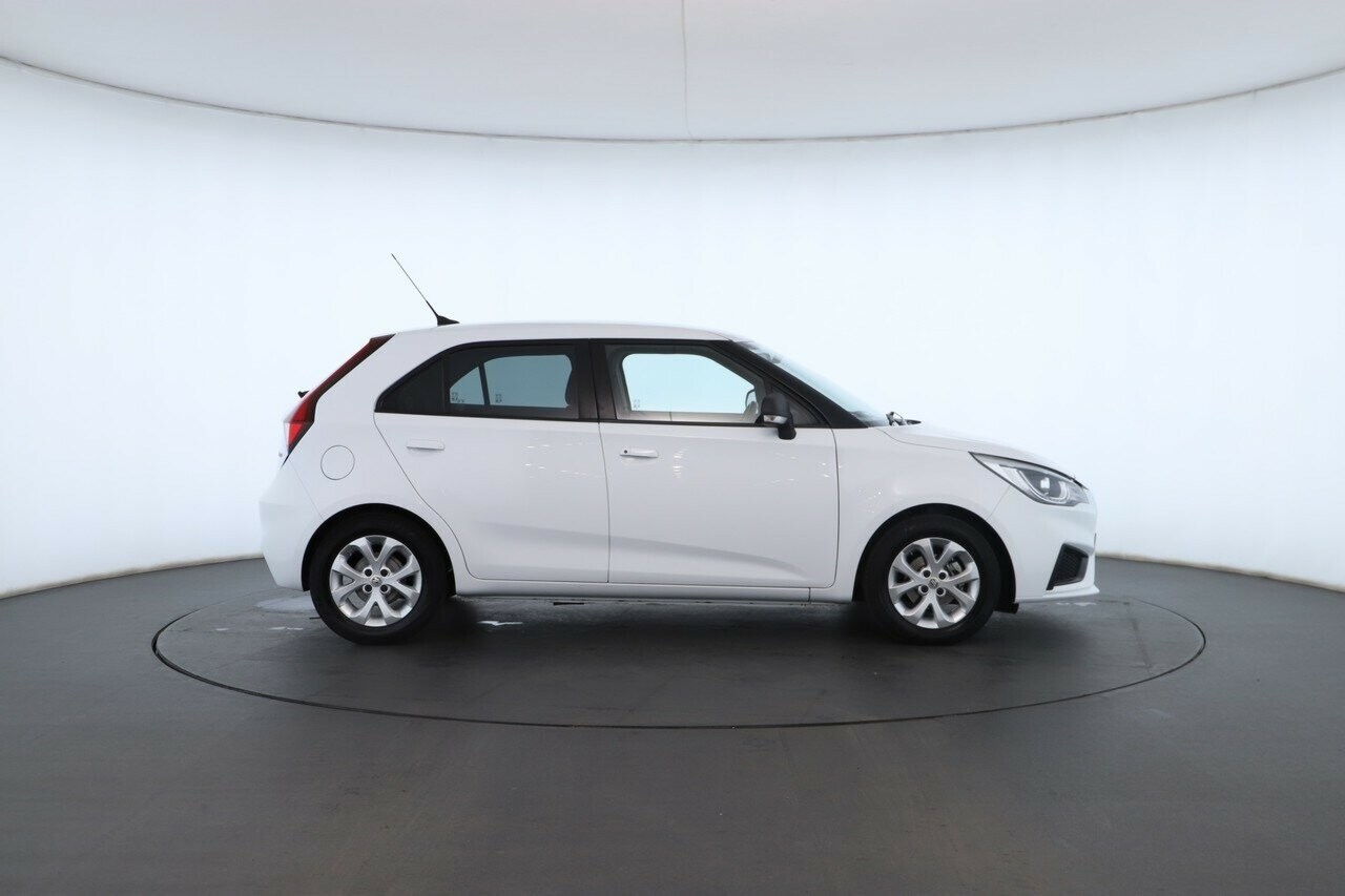 MG Mg3 image 3