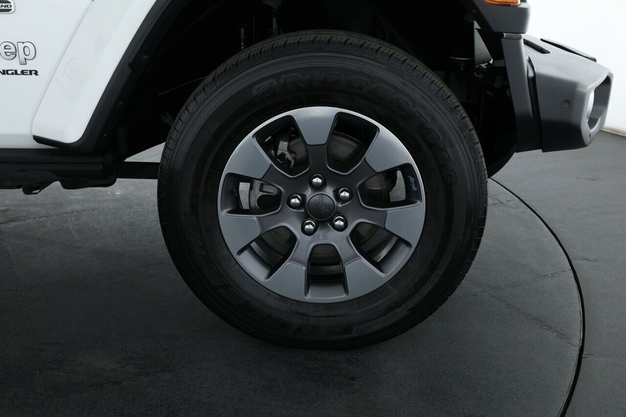 Jeep Wrangler image 4