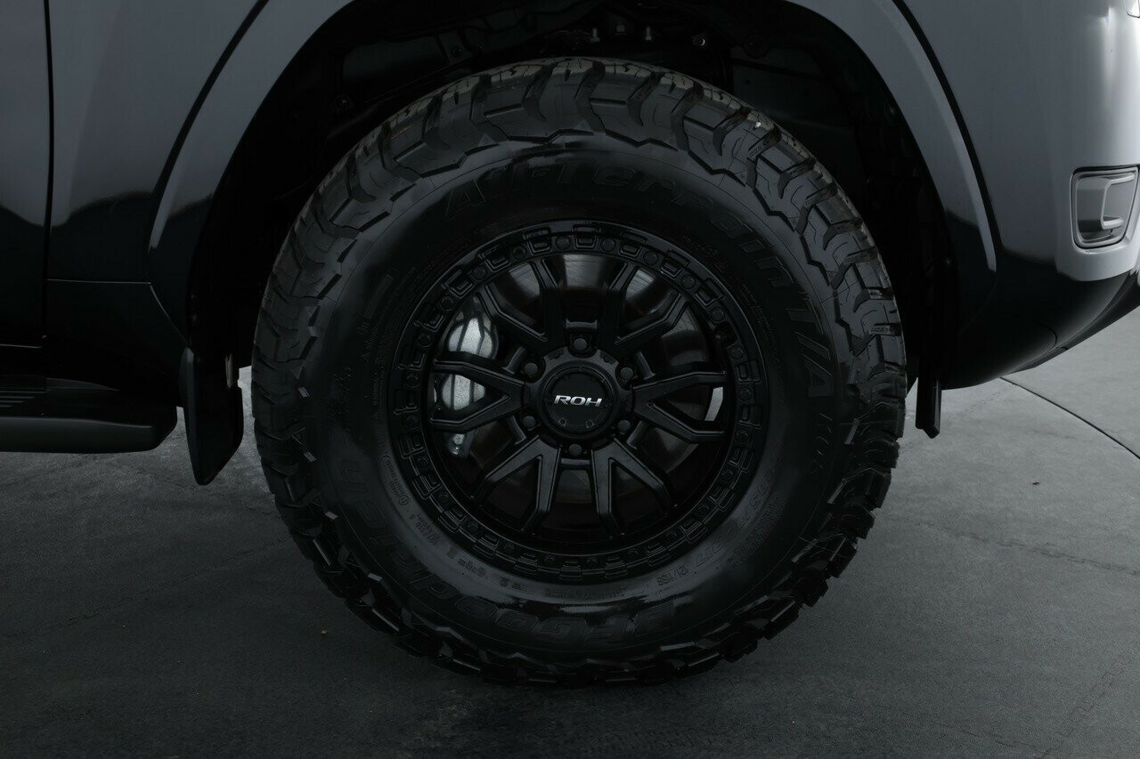 Toyota Landcruiser image 4