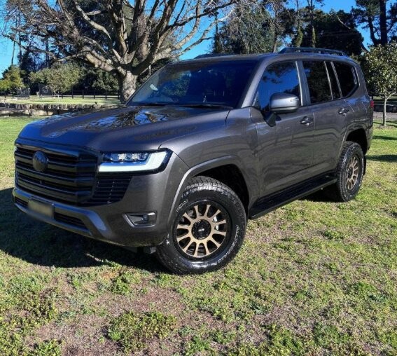 Toyota Landcruiser image 1
