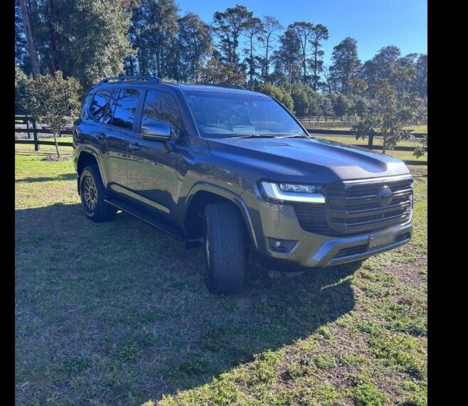 Toyota Landcruiser image 2