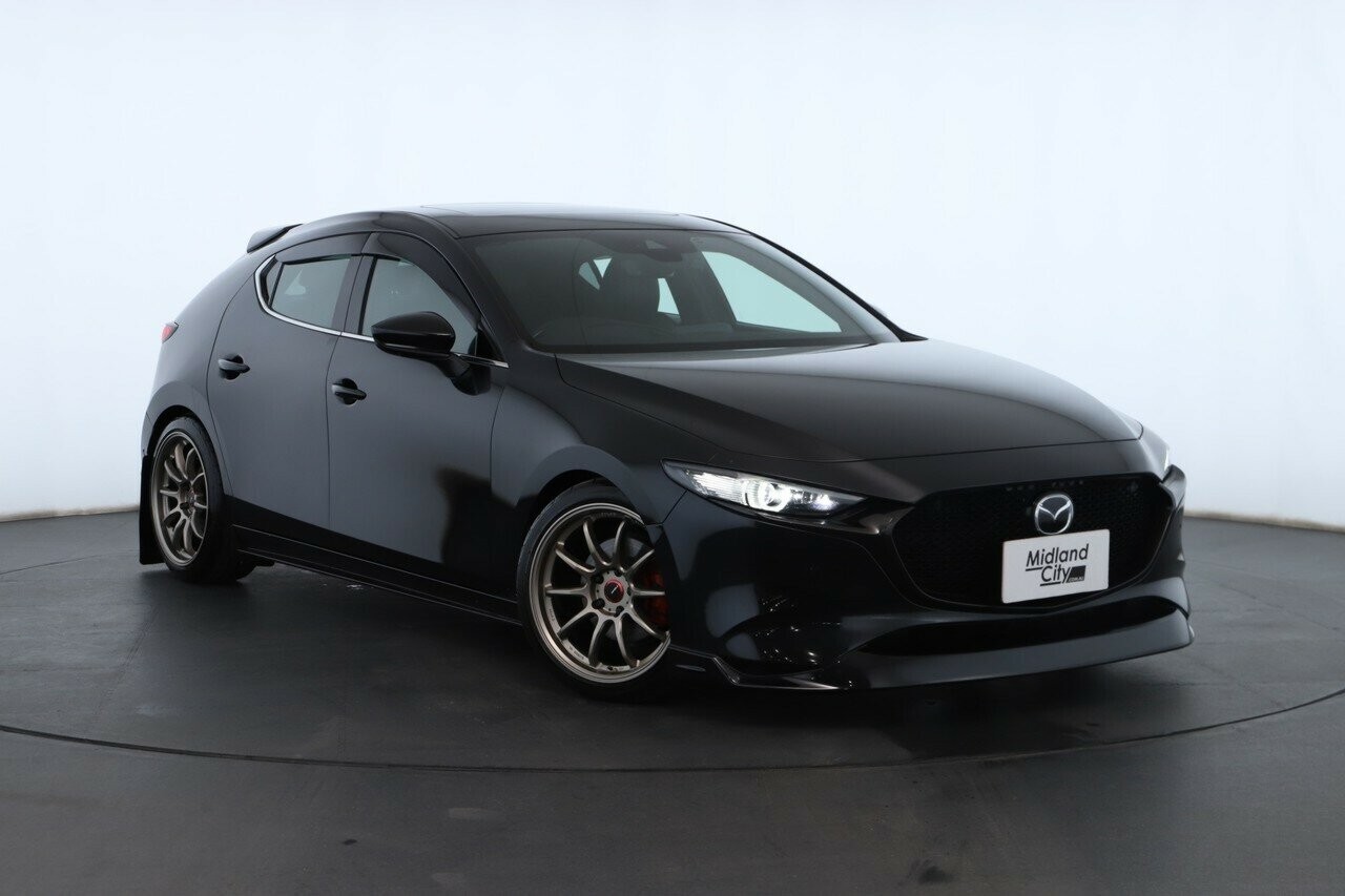 Mazda 3 image 2