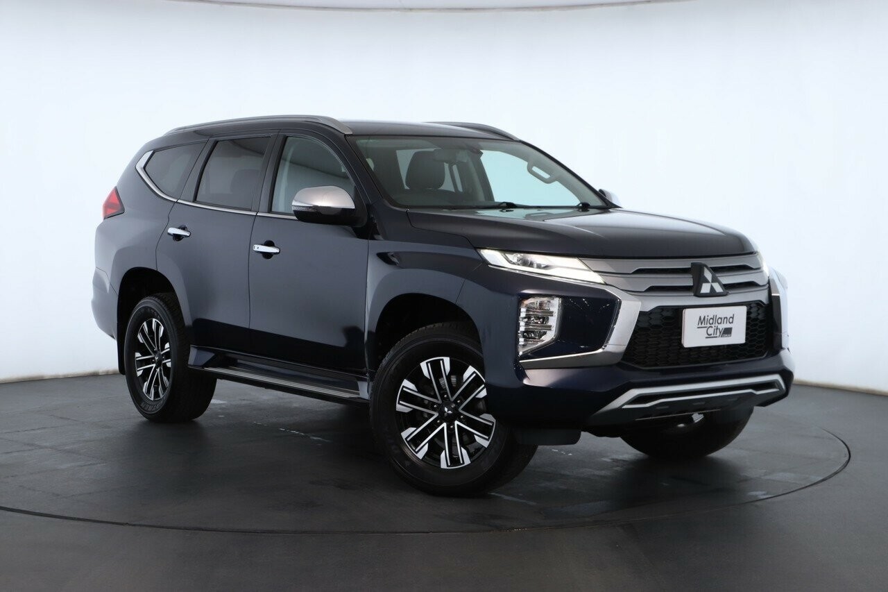 Mitsubishi Pajero Sport image 1