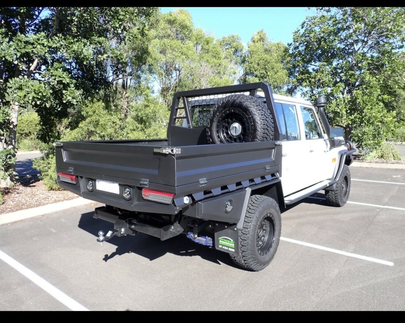 Toyota Landcruiser image 2