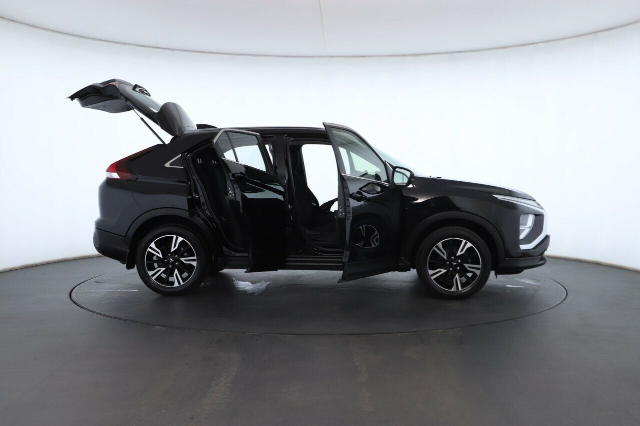 Mitsubishi Eclipse Cross image 2