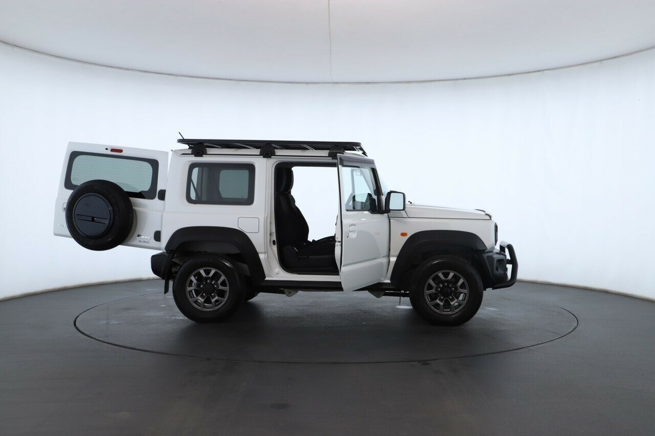 Suzuki Jimny image 2