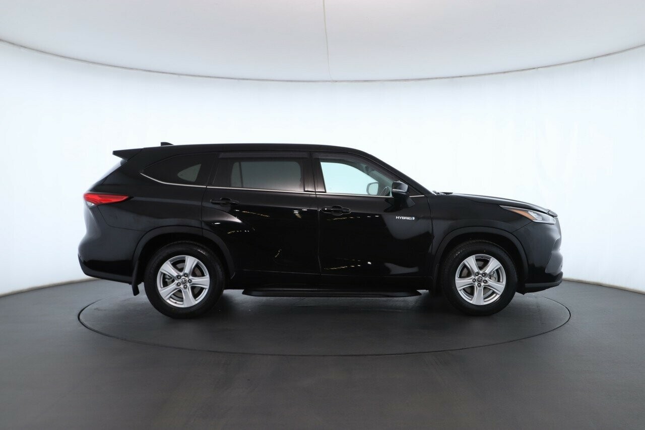 Toyota Kluger image 3