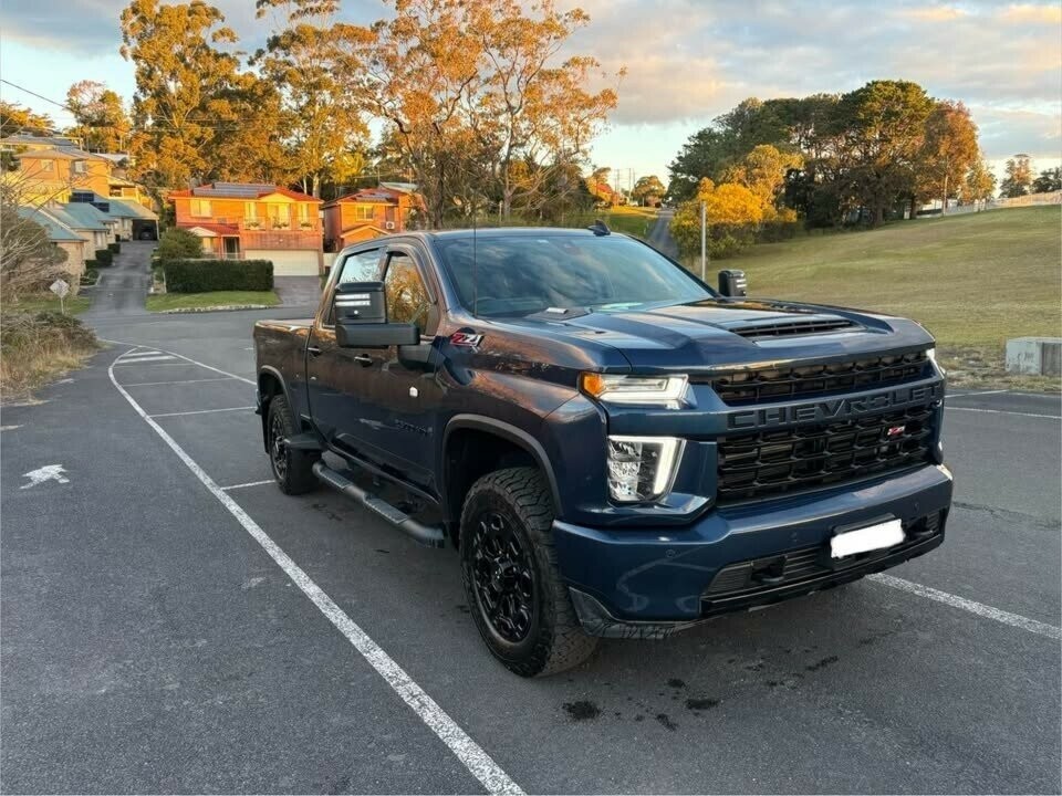 Chevrolet Silverado Hd image 2