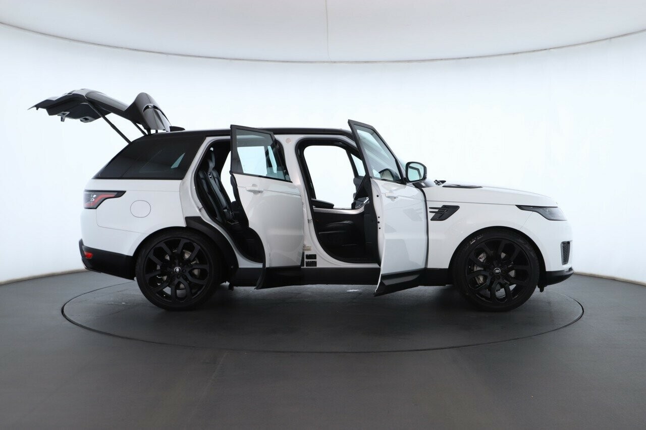 Land Rover Range Rover Sport image 2