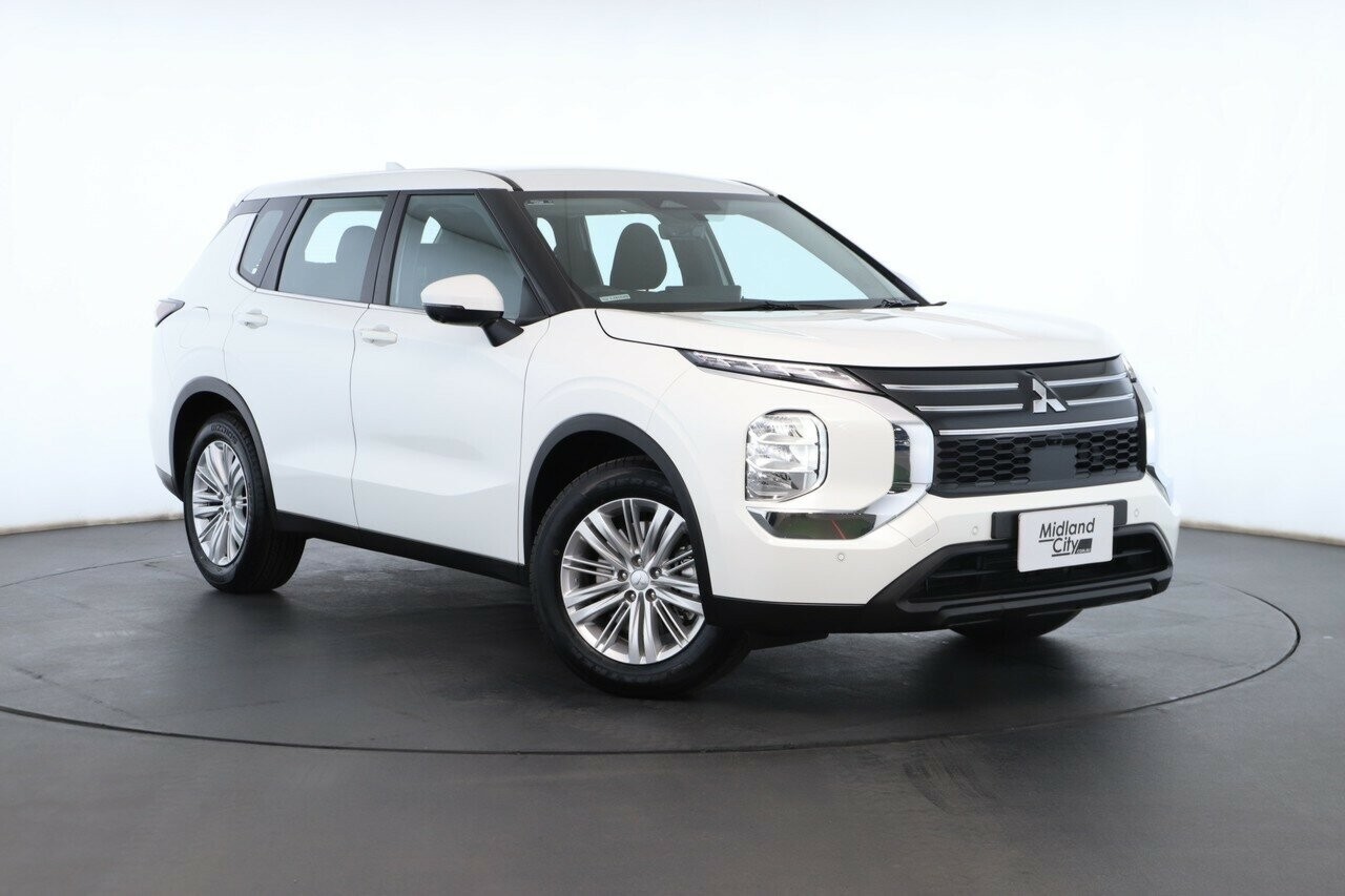 Mitsubishi Outlander image 1