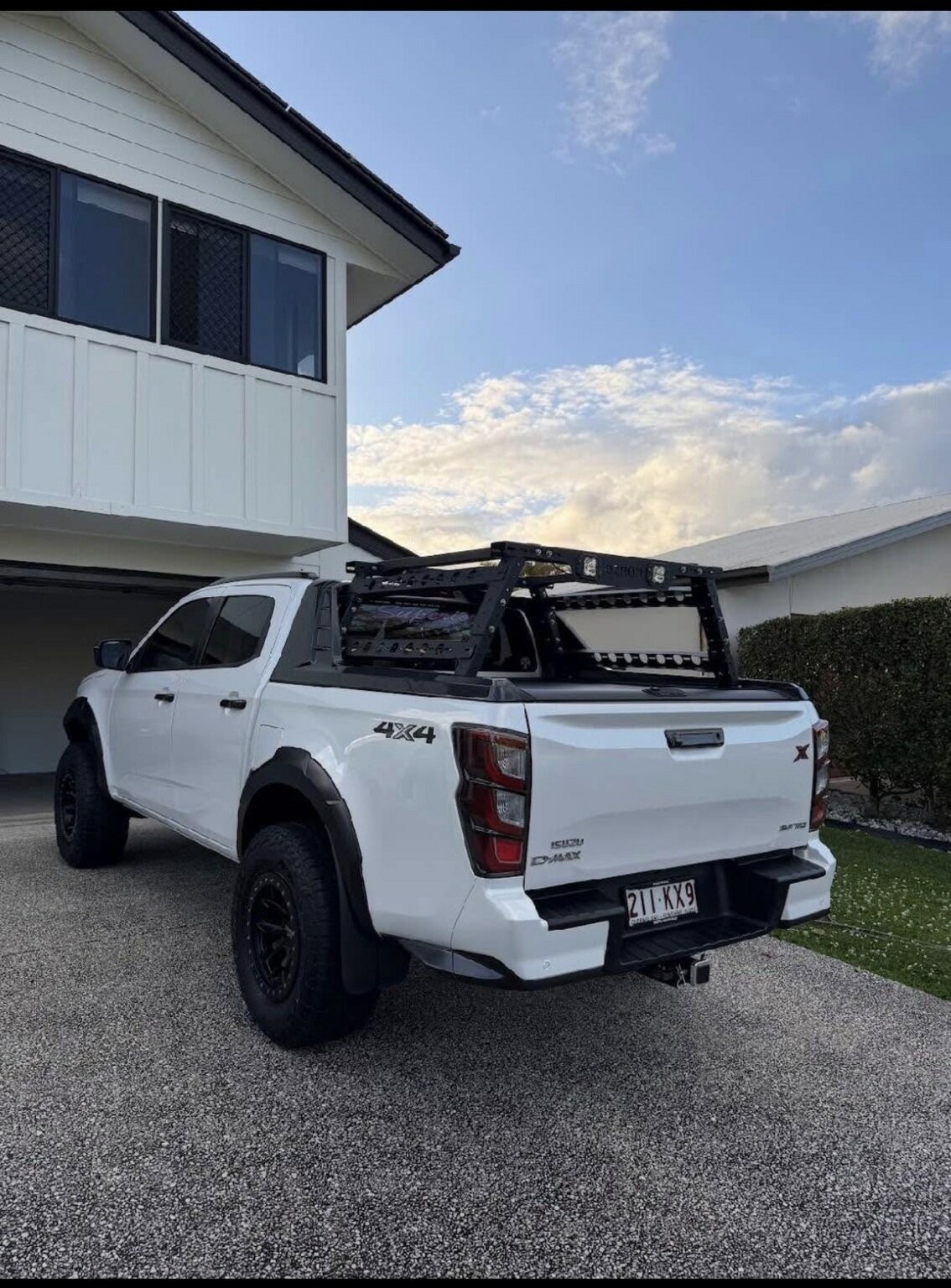 Isuzu D-max image 2