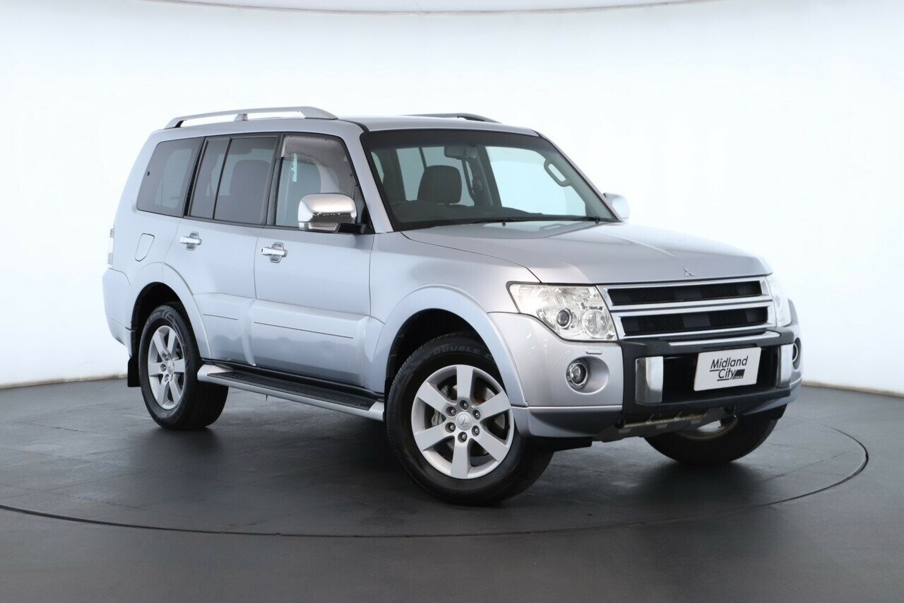 Mitsubishi Pajero image 1