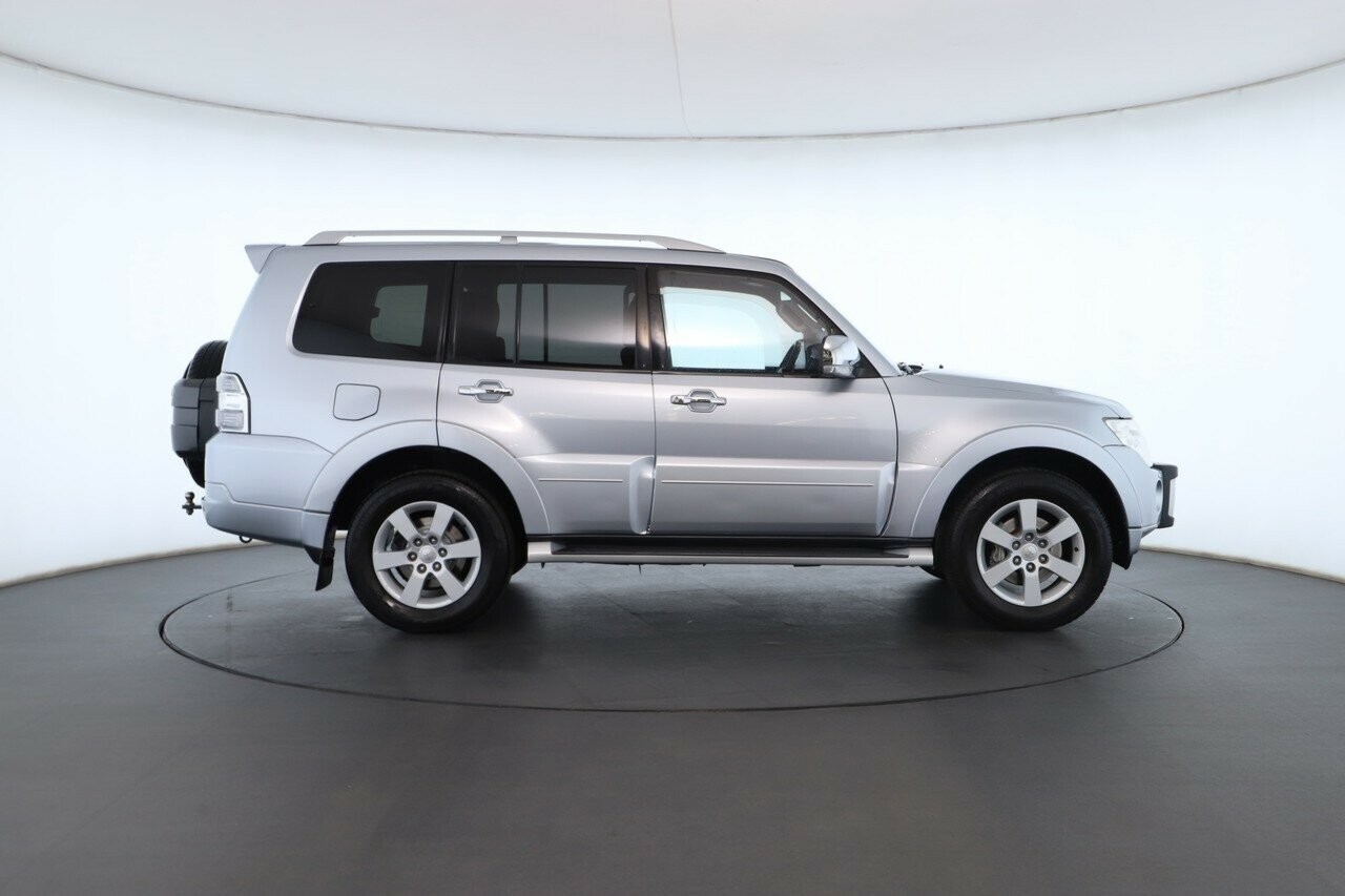 Mitsubishi Pajero image 3