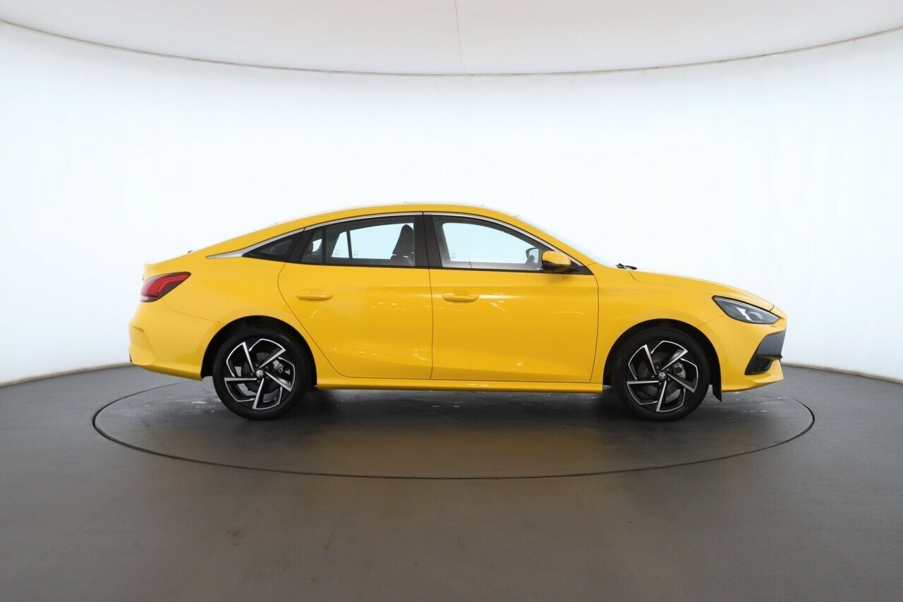 MG Mg5 image 3