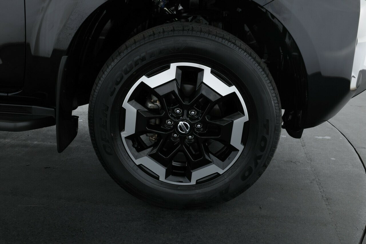 Nissan Navara image 4