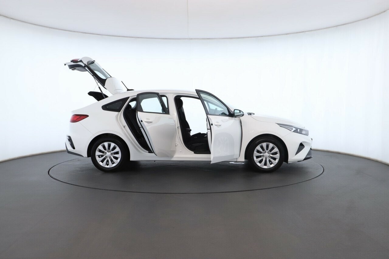 Kia Cerato image 2