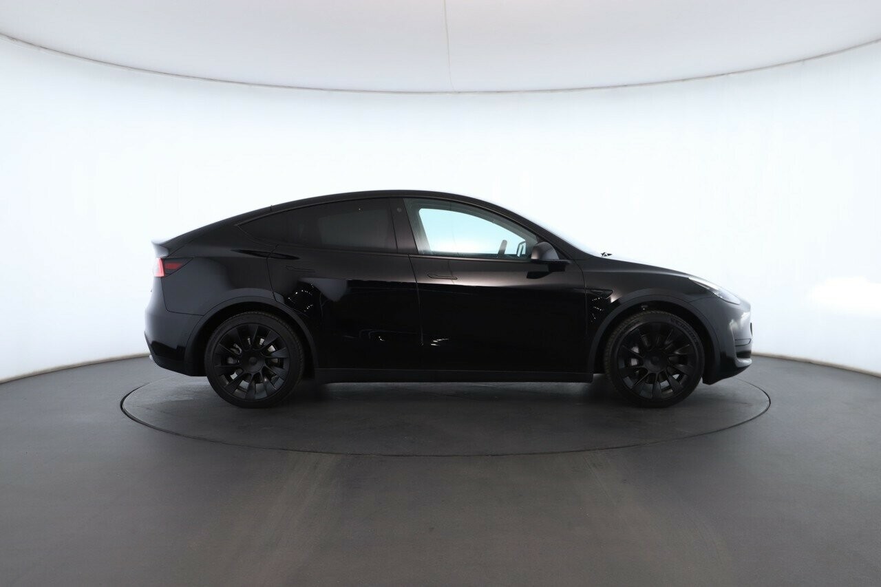 Tesla Model Y image 3