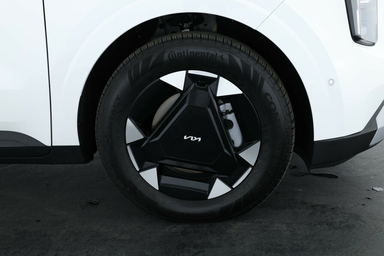 Kia Carnival image 3