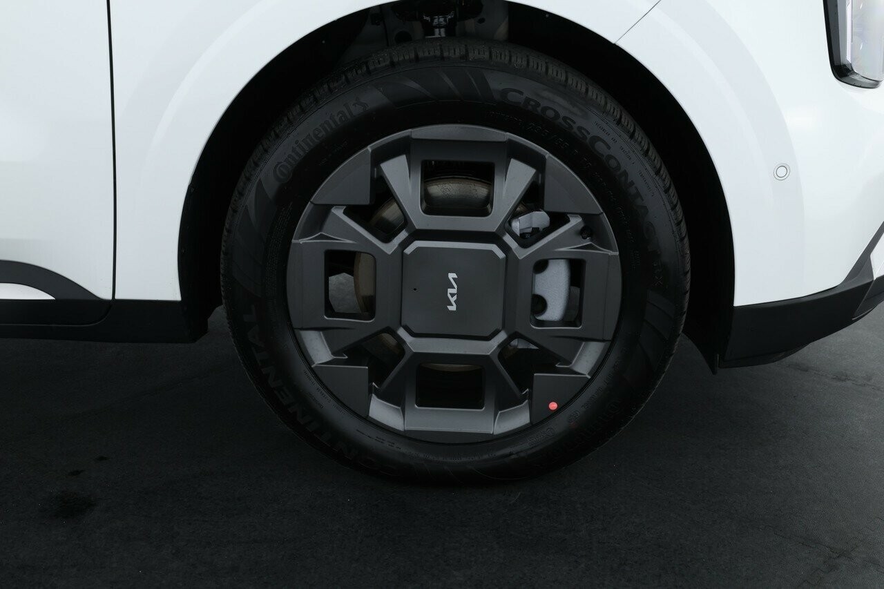 Kia Carnival image 4
