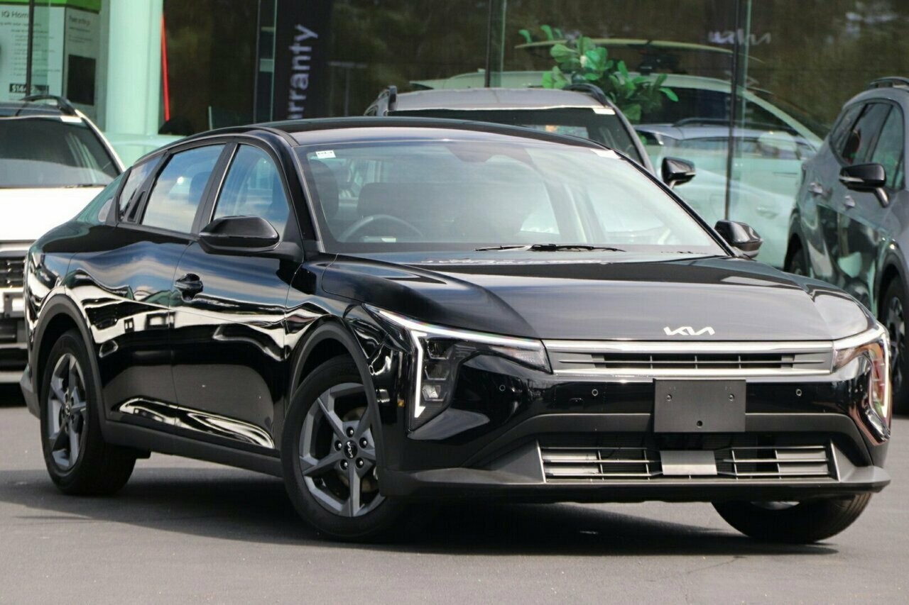 Kia K4 image 1