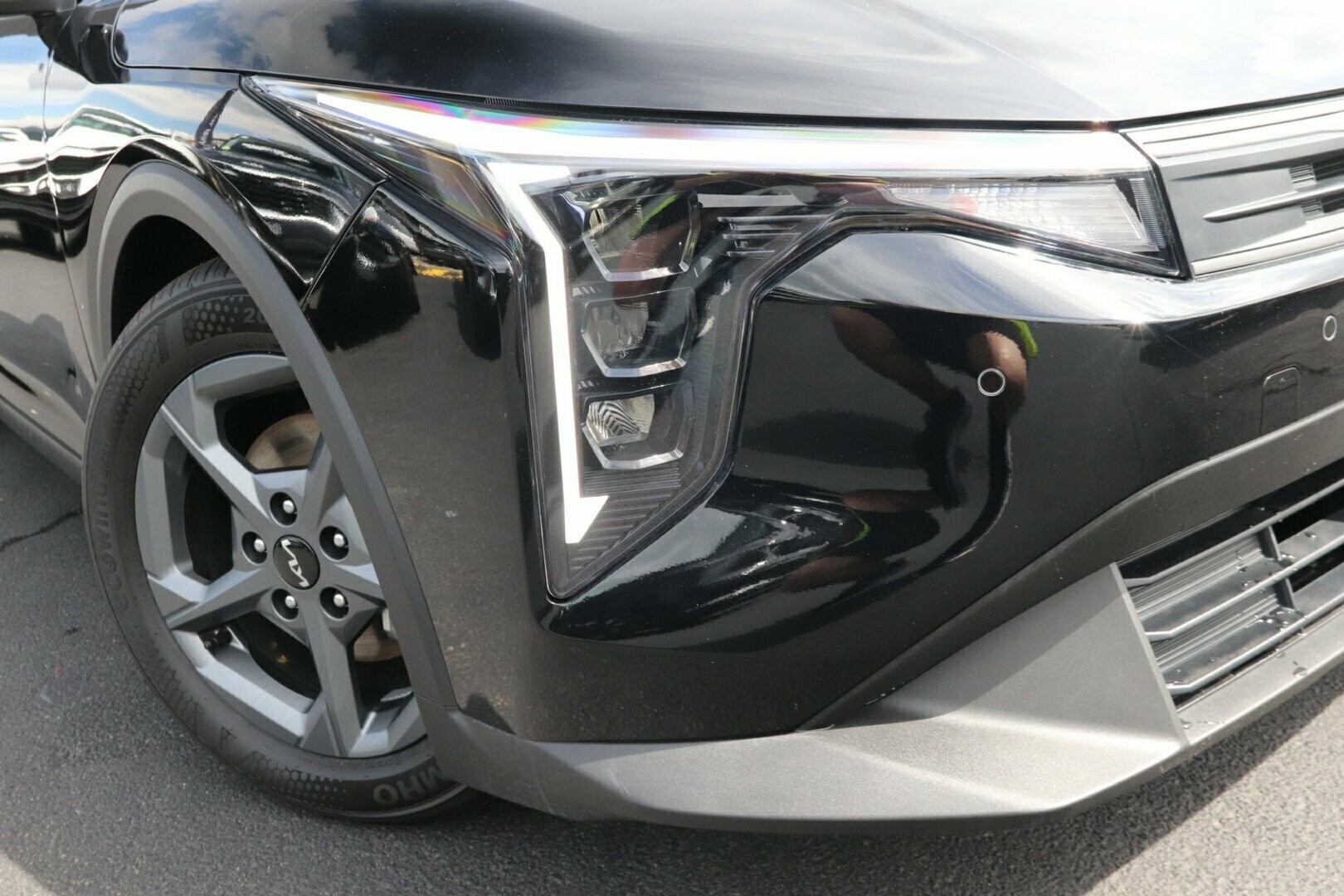 Kia K4 image 2