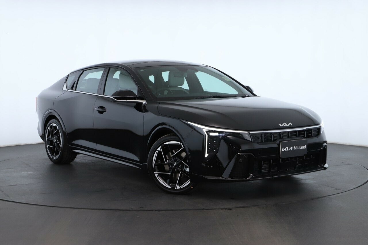 Kia K4 image 1