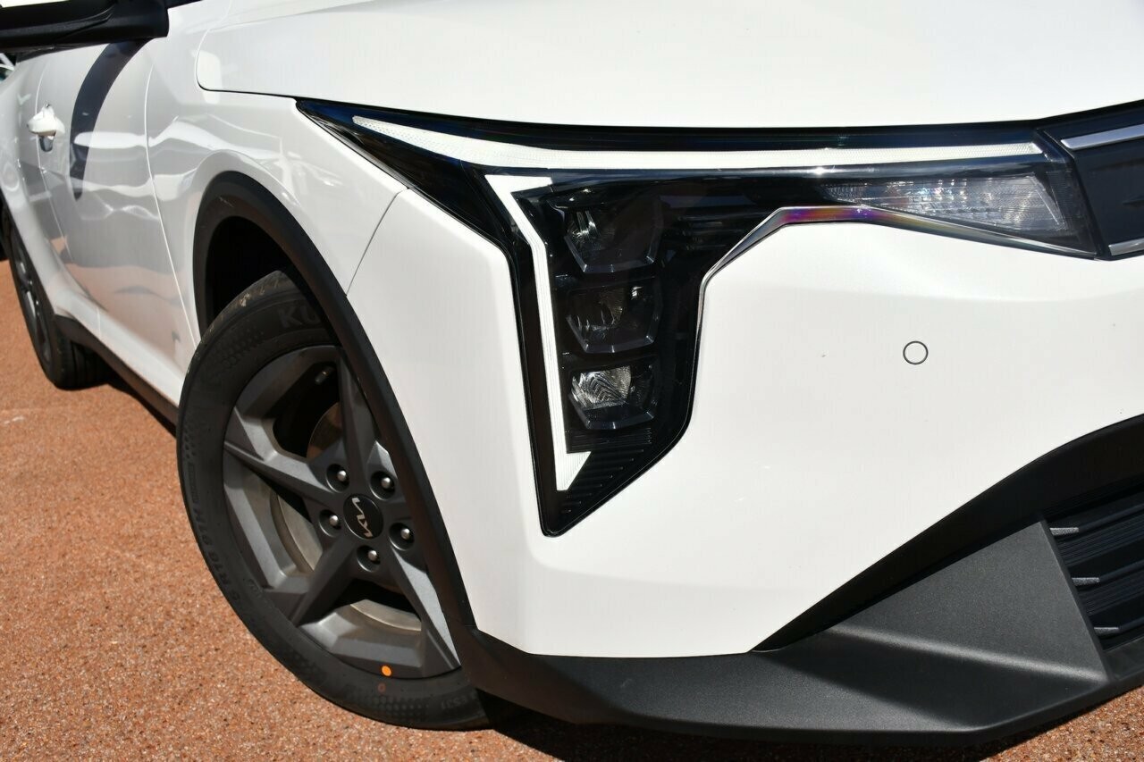 Kia K4 image 2