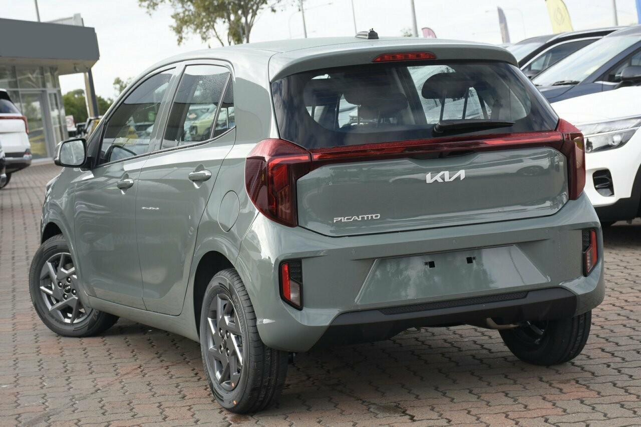 Kia Picanto image 3