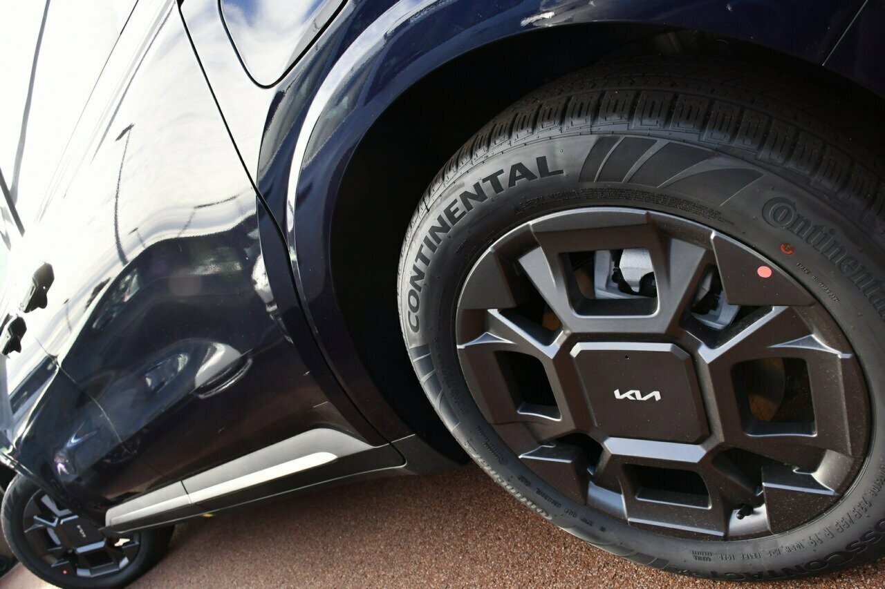 Kia Carnival image 4