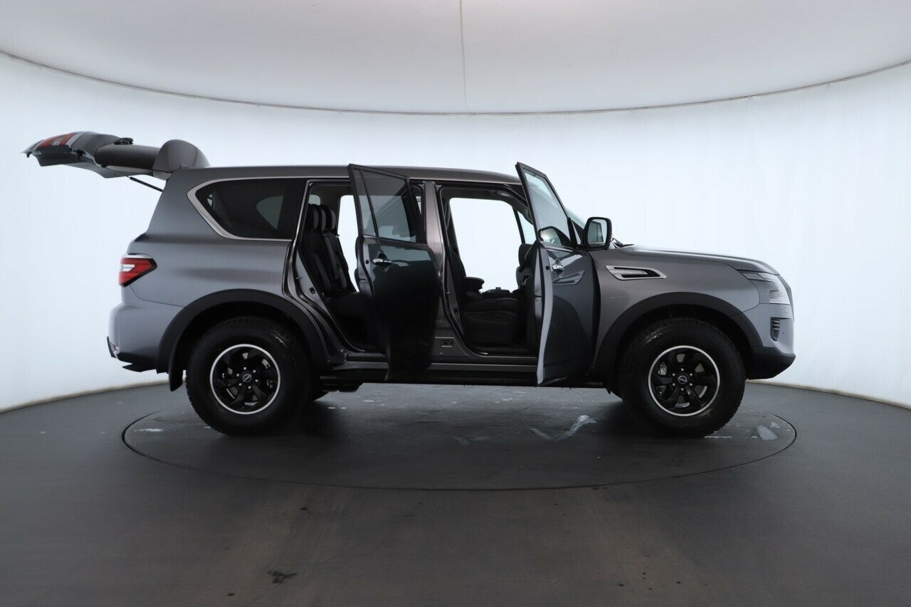 Nissan Patrol image 2