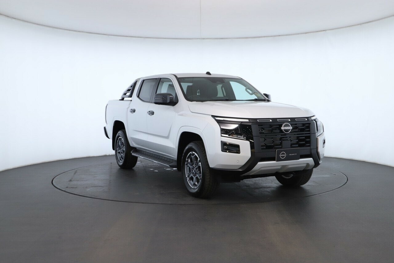Nissan Navara image 4