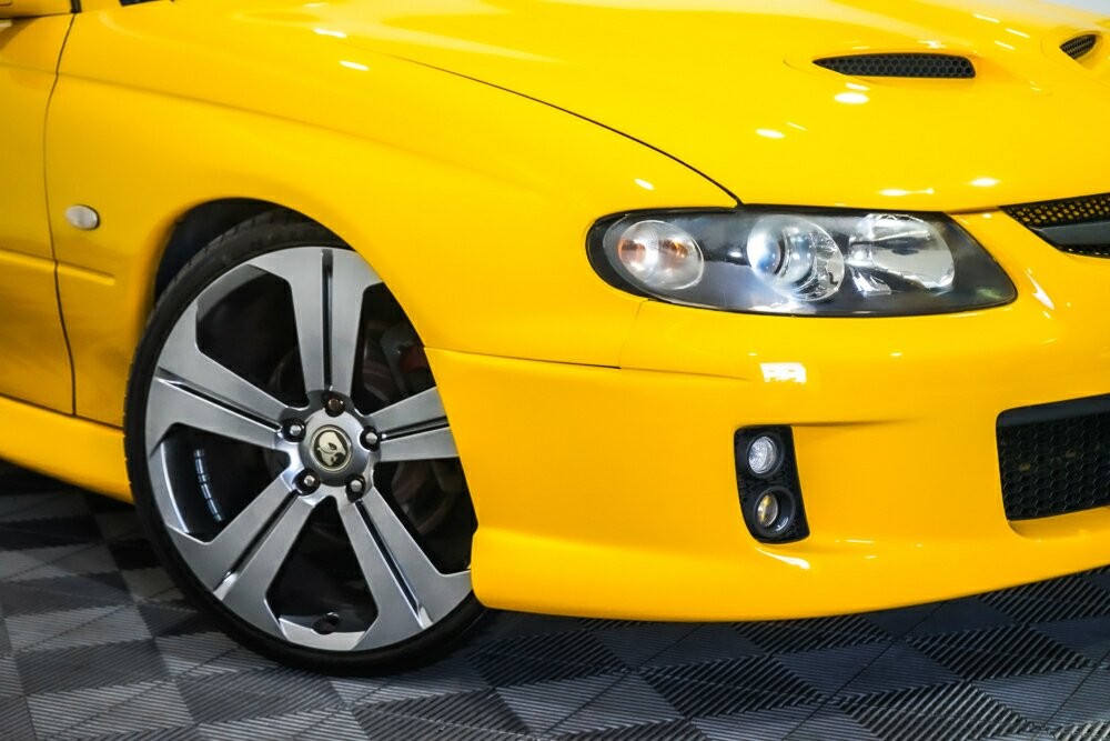 Holden Monaro image 2