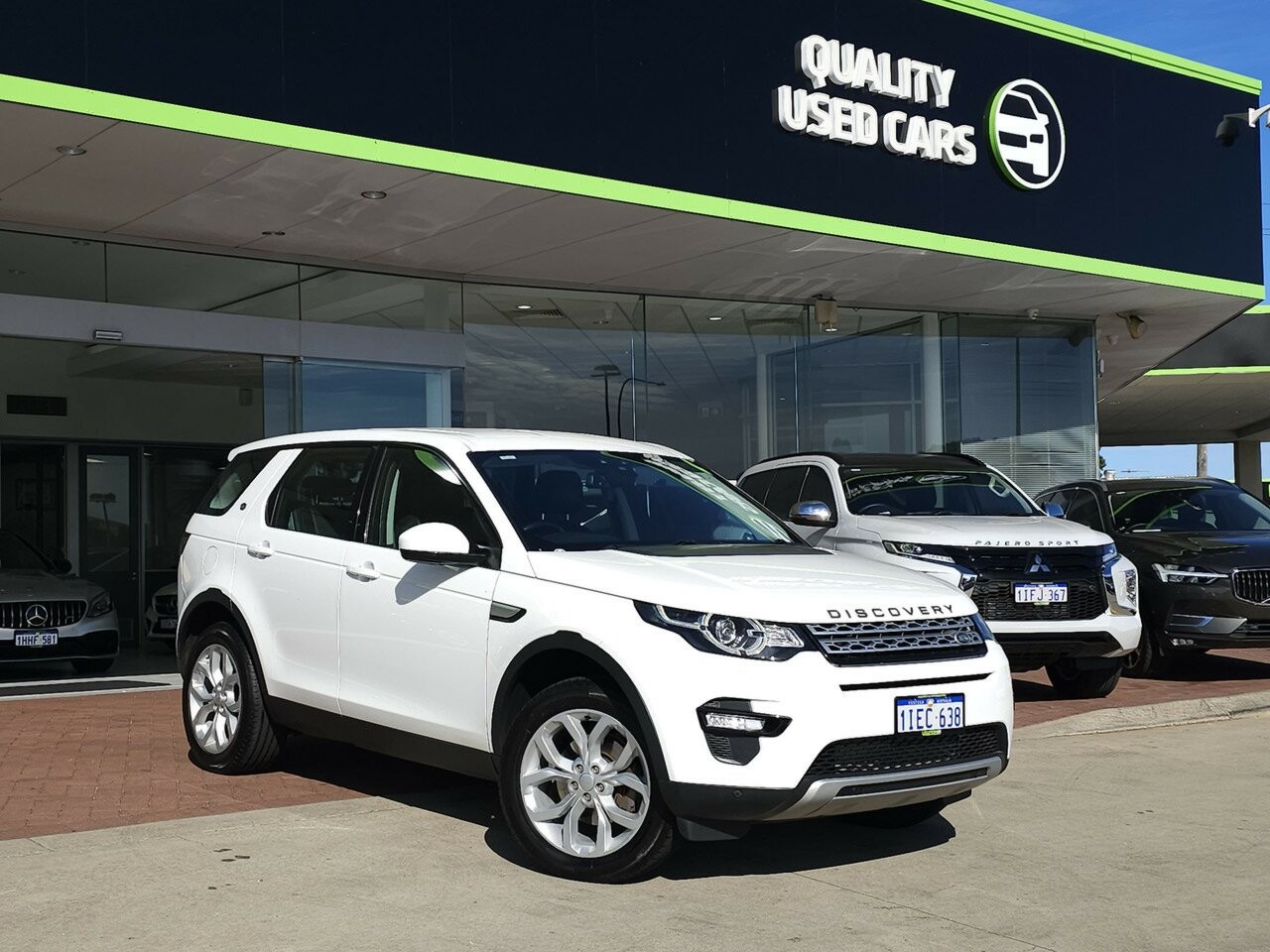 Land Rover Discovery Sport image 1