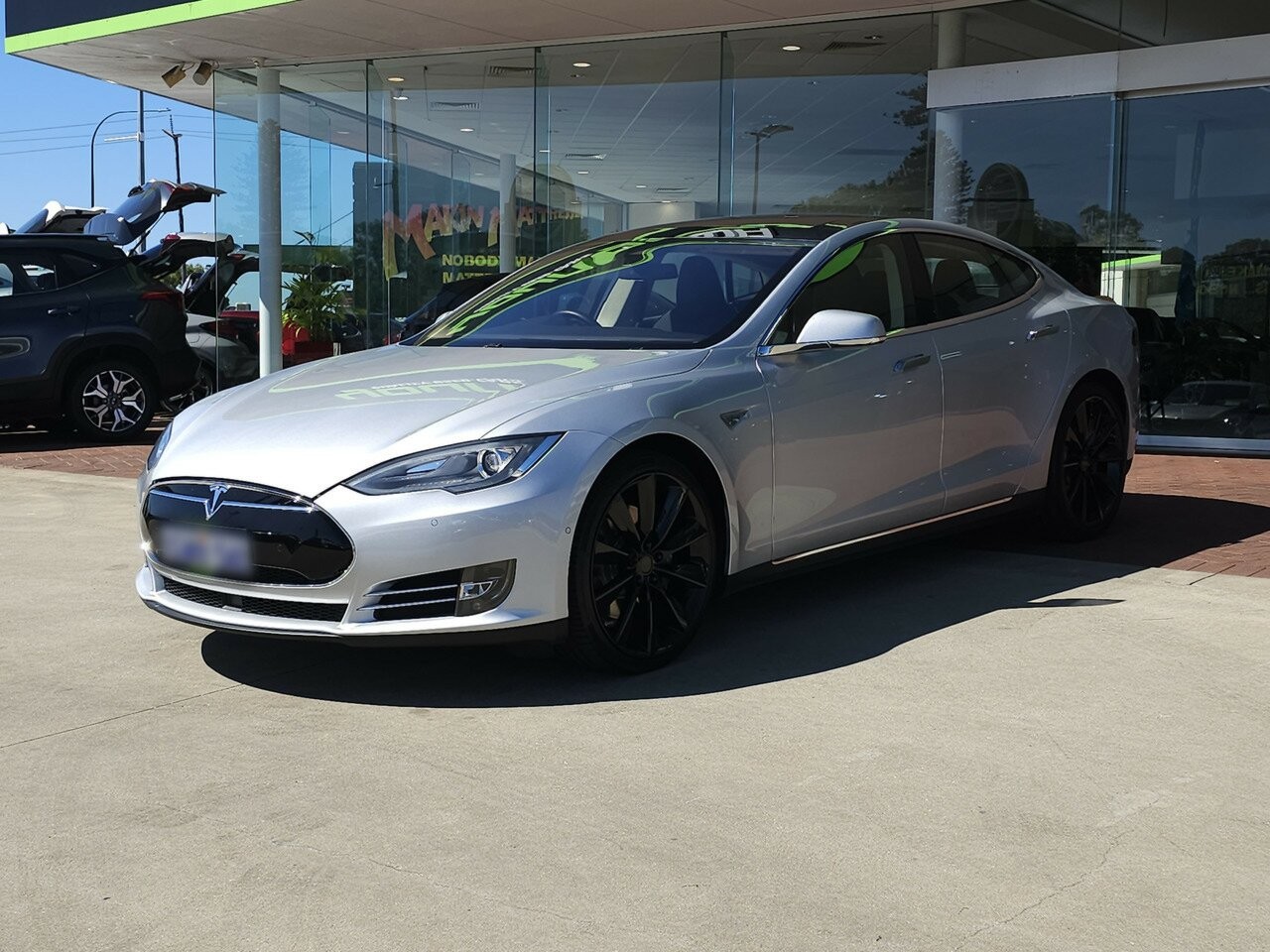 Tesla Model S image 4